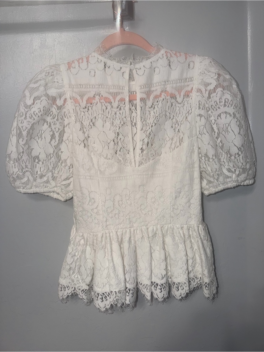 SAYLOR White Lace Puff-Sleeve Peplum Blouse - Picture 2 of 4